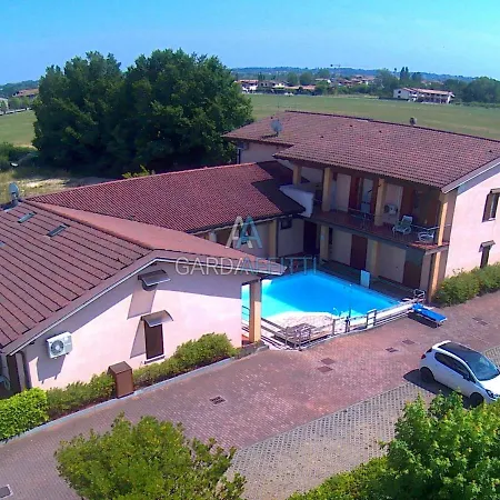 Azzurrite - - Fronte Piscina Appartamento *